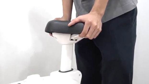 サドルの高さ調整